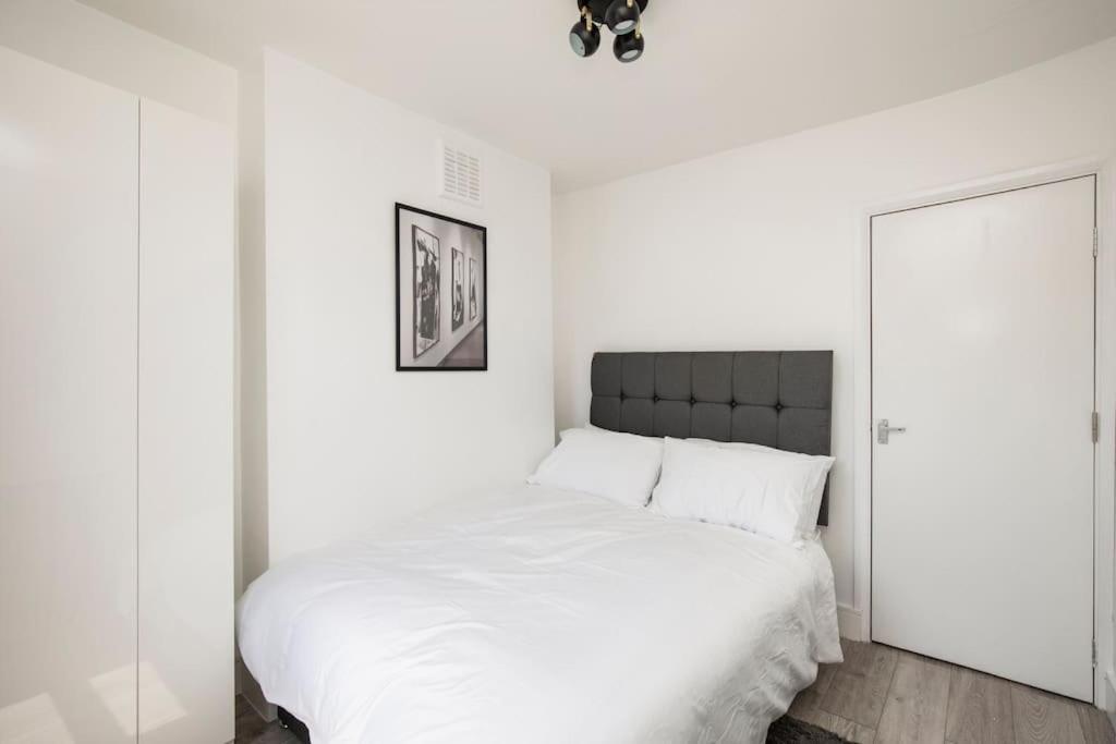 Spacious Serenity In The Heart Of Central London Exterior photo